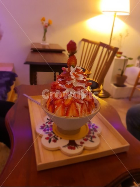 겨울간식,과일빙수,생과일빙수,딸기빙수,메론빙수,얼음,아이스,음식,식재료,요리,food,cook,meal,dishes,food reserves