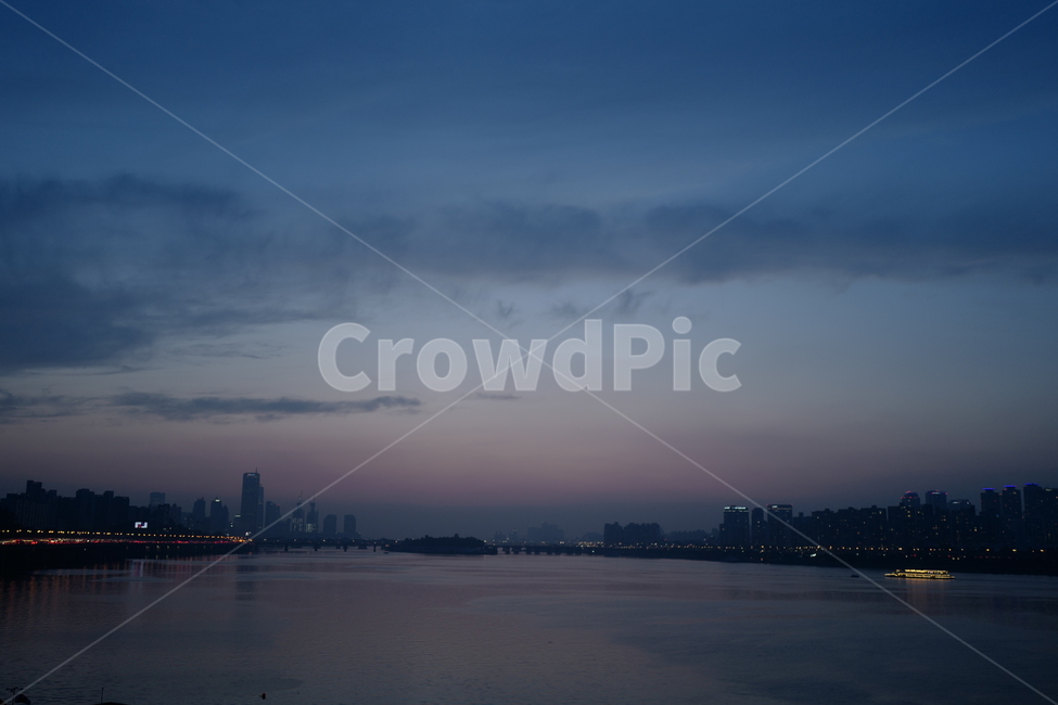 노을,해질녘,야경,하늘,한강,서울,river,nightview,sunset,sky,seoul,야경,밤,풍경,nightscape,night,landscape,도시,city,nature,자연,weather,날씨,outdoors,옥외