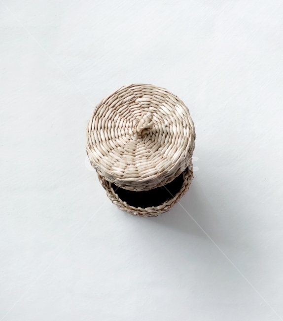 바구니,소품,함,보관,basket,object,decoration,prop,whitebackground,texture,사물,물건,오브젝트,thing,object,matter,연출,컨셉,콘셉,direction,concept,누끼,remove background