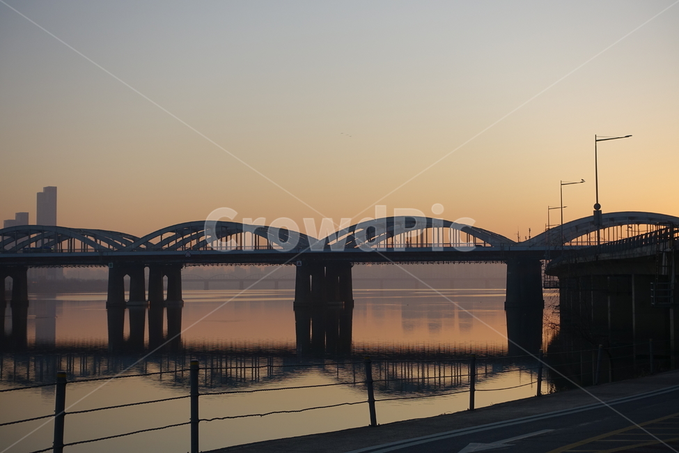 일출,한강일출,새벽,여명,bridge,다리,한강대교,한강,교각,겨울