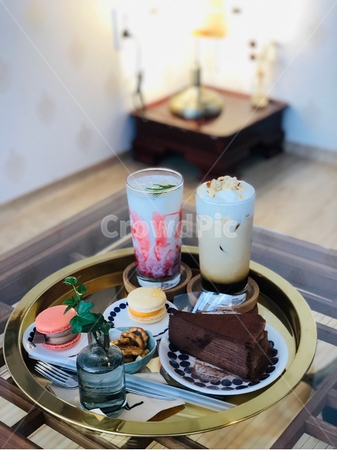 카페,크레이프케이크,마카롱,커피,라떼