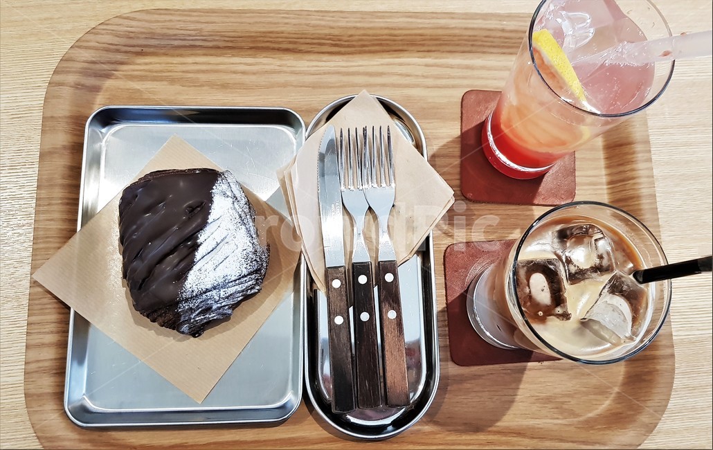 카페,디저트,카페라떼,아이스티,음료,마시다,차가운,휴식