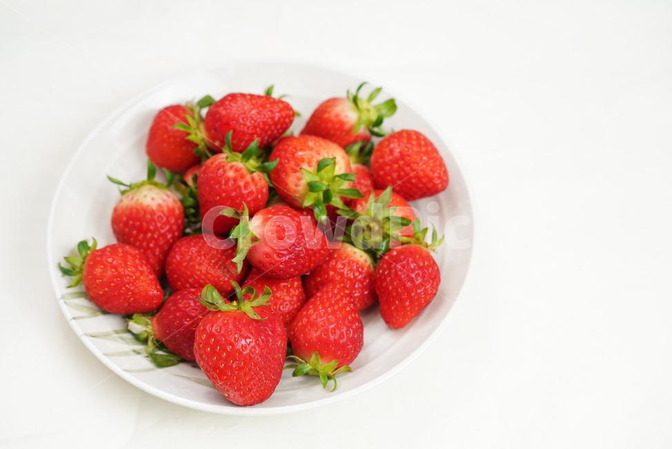딸기,과일,음식,먹거리,후식,비타민,빨강,색감,red,food,strawberry,fruit,음식,식재료,요리,food,cook,meal,dishes,food reserves,과일,열매,fruit
