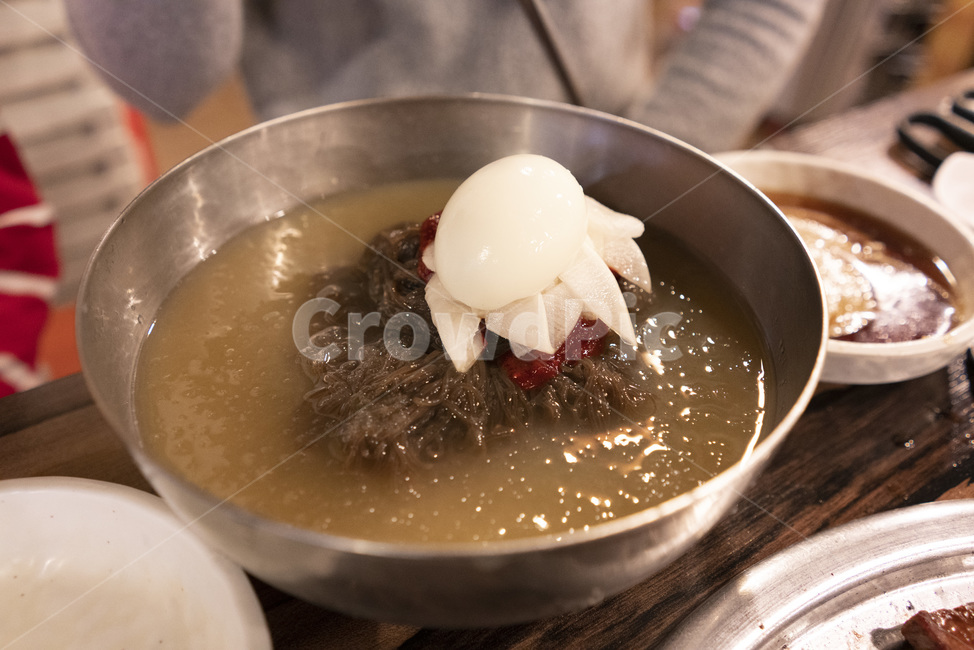냉면,물냉면,국수,면요리,noodle,식사,음식,food,음식,식재료,요리,food,cook,meal,dishes,food reserves,면류,면요리,noodles,한식,한국음식,한국요리,korean food,korean dishes,korean meal,korean cook