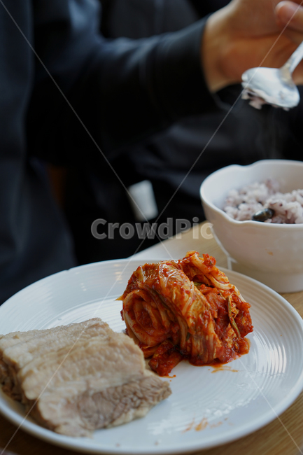 한식,요리,음식,식사,밥,보쌈,수육,고기,육류,반찬,김치,음식,식재료,요리,food,cook,meal,dishes,food reserves,육류,고기,meat,한식,한국음식,한국요리,korean food,korean dishes,korean meal,korean cook