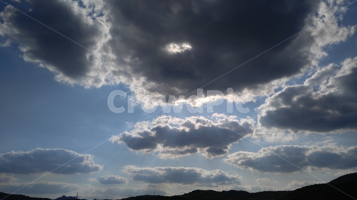 구름,하늘,햇빛,햇살,푸른색,어두운,산,배경,crowd,sky,sunlight,blue,dark,mountain,background