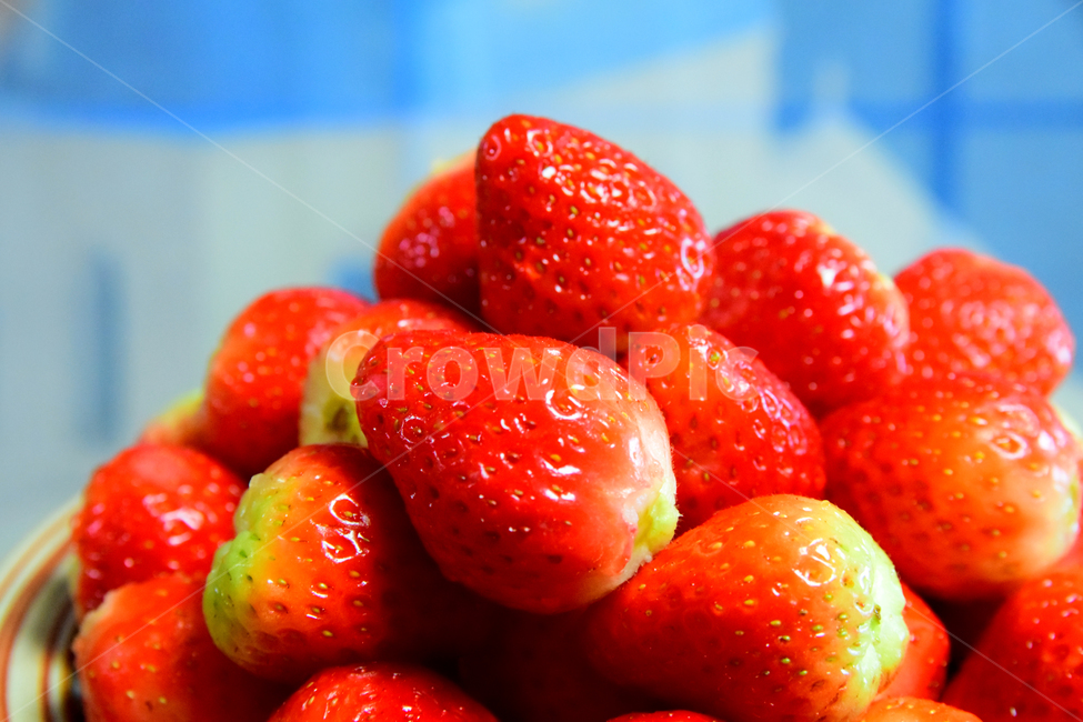 딸기,후식,음식,과일,식재료,열매,빨강색,dessert,fruits,strawberry,음식,식재료,요리,food,cook,meal,dishes,food reserves,과일,열매,fruit,채소,야채,vegetables
