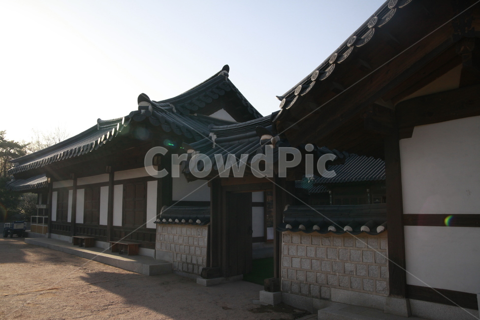 한옥,마을,한옥마을,지붕,풍경,여행,빈티지,전통,건물,컬러풀,하늘,구름,스카이,기와,기와집,관광,관광지,처마,인테리어,거리,배경,날씨,푸른,파란,골목,한옥풍경,한옥집,주말,주말여행,민속촌,전통집,고건축,한국전통,문화,민속,고궁,여름,생활,건축,역사,전통문화,전통배경,여행지,데이트,나무,문양,전경,스카이뷰,스카이라인,나들이,도심,도시,시티,시가지,도시풍경,종가,토속,city,landscape,한국도시풍경,한국도시경관,korea,cityscape,한국문화,korean,경치,outdoors,옥외,nature,자연,조감도,한국전통,한국문화,korean traditional,korean culture,건축물,건물외관,exterior,building,structure,architecture,construction
