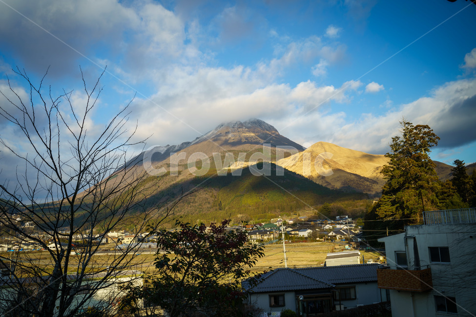 유후인,유후다케,일본,큐슈,japan,kyushu,yufuin,구름,산,풍경,landscape,자연,풍경,nature,landscape,해외,외국,세계,foreign,oversea,world,세계자연풍경,해외자연풍경,외국자연풍경,world nature landscape,outdoors,옥외