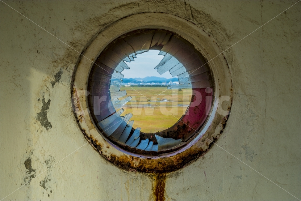 유리참,깨짐,창문,window,glass,빈티지사진,빈티지느낌,빈티지감성,vintage