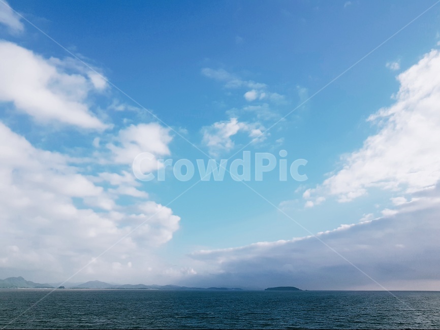바닷가,하늘,바다,구름,Sky,Sea,Seaside,Ocean,Cloud,힐링,파란색,풍견,자연,풍경,nature,landscape,outdoors,옥외,sky,azure sky,푸른 하늘