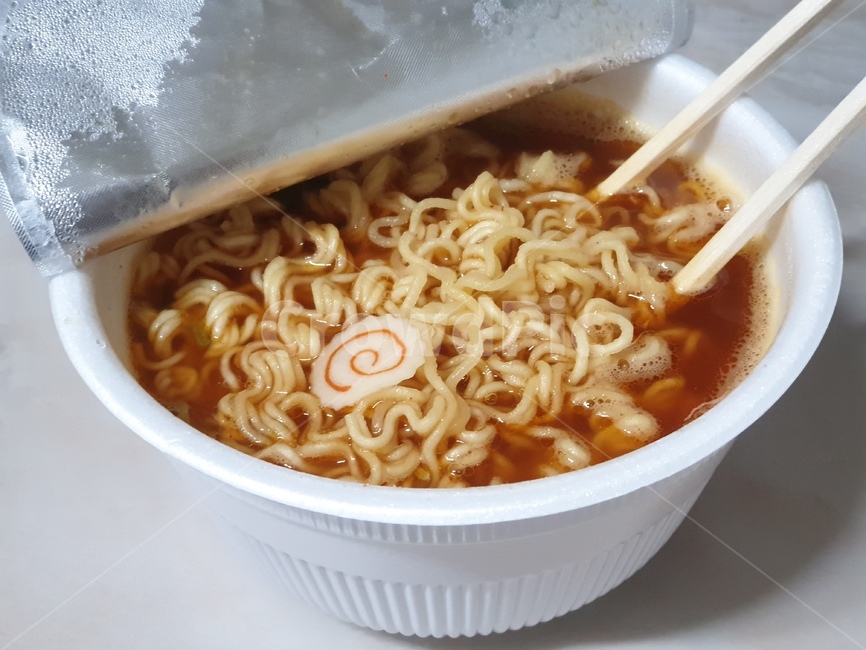 컵라면,야식,사발면,간식,라면,편의점,혼밥,음식