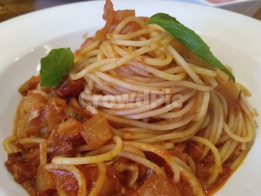 음식,스파게티,식사,이탈리아음식,food,면요리,요리,초록색,토마토소스,cook,italian,meal,green,noodles,음식,식재료,요리,food,cook,meal,dishes,food reserves,면류,면요리,noodles,양식,서양음식,서양요리,western food,western dishes,western meal,western cook