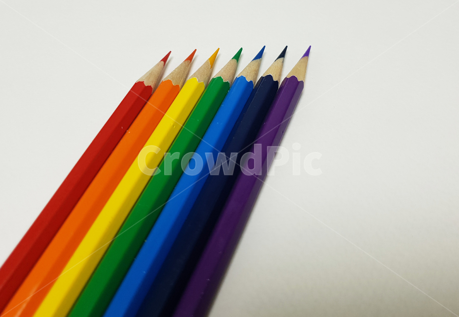 색연필,색감,색상,무지개색,문구류,색채,미술,필기류,학용품,빨강,주황,노랑,초록,파랑,남색,보라,red,orange,yellow,green,blue,indigo,purple,color