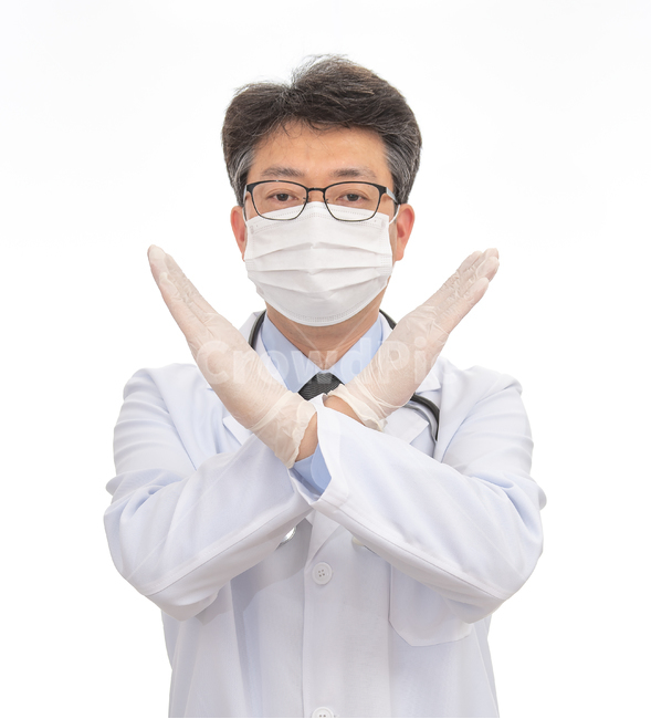 남자,의사,누끼,1인,상반신,청진기,안경,동양인,흰색배경,미소,밝은,표정,얼굴,전문직,의료,직업,건강,40대,흰배경,카피스페이스,웃음,정면,한국,의학,병원,진료,흰색,자신감,아시아인,믿음,50대,질병,보건,주치의,카피,스페이스,전염병,위생,유니폼,마스크,일본사람,중국사람,사람,한국사람,중국인,일본인,남성,중년,사람,인물,인간,human,person,남성,남자,man,male,감정표현,기분,feeling,emotion,의료,의학,병원,medical,hospital,clinic