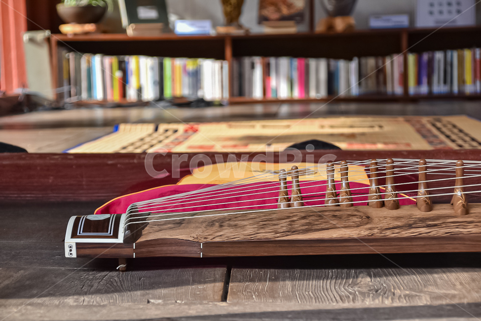 가야금,책,쉼터,공연,돗자리,악기,음향기기,musical instrument,musical equipment