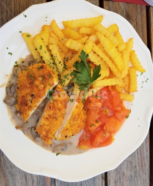 음식,먹다,독일음식,슈니첼,감자튀김,맛있는,버섯소스,요리,식사,food,eating,Germanfood,Schnitzel,potatofries,delicious,mushroomsauce,cooking,dinner,음식,식재료,요리,food,cook,meal,dishes,food reserves,양식,서양음식,서양요리,western food,western dishes,western meal,western cook