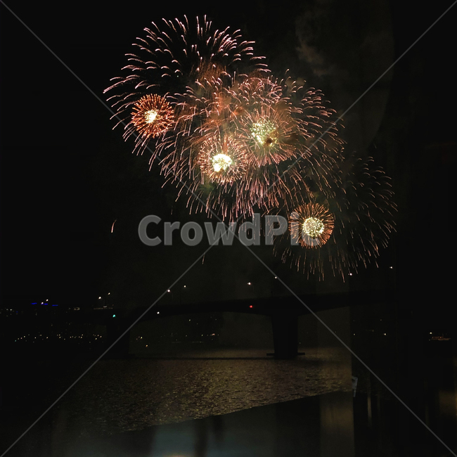 불꽃놀이,fireworks,river,옥상,festa,festival,자연,nature,옥외,야경,밤,풍경,nightscape,night,landscape,축제,행사,festival,carnival,event