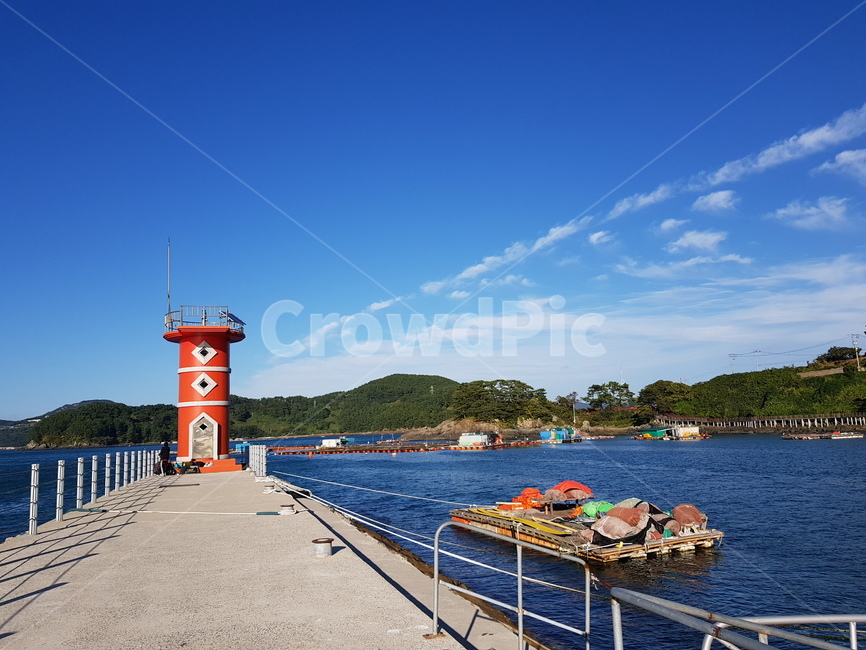통영,연대도,빨간등대,바다,방파제,등대,lighthouse,water,물,waterfront,워터 프론트,port,포트,pier,교각
