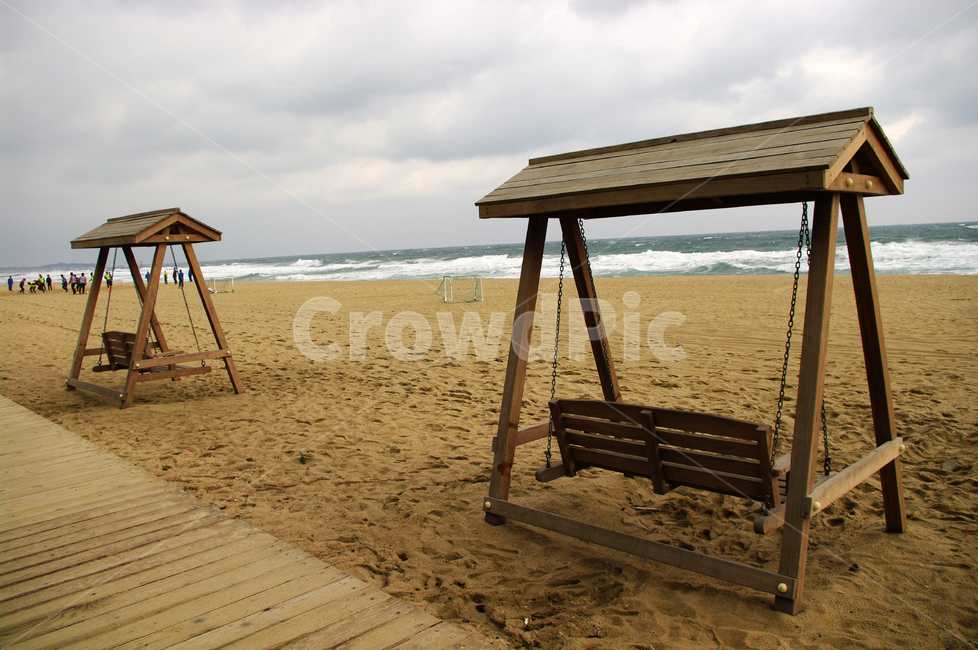 모래사장,바다,하늘,구름,의자,해변,해변,바다,beach,sea,사람들,대중,군중,other people,crowd