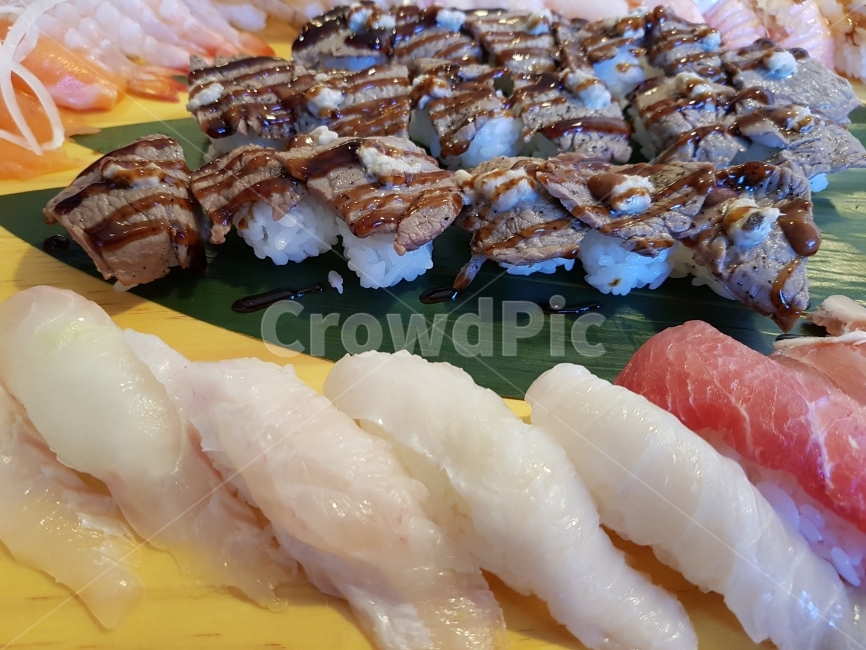 초밥,일식,요리,음식,연어,와규,광어,배고픔,음식,식재료,요리,food,cook,meal,dishes,food reserves,수산물,해산물,fishery products,seafood,일식,일본음식,일본요리,Japanese food,Japanese dishes,Japanese meal,Japanese cook