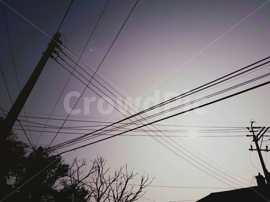 햇빛,선,전봇대,그늘,하늘,산업,industry,industrial,에너지산업,energy industry,cable,케이블,power lines,전력선,electric transmission tower,송전탑
