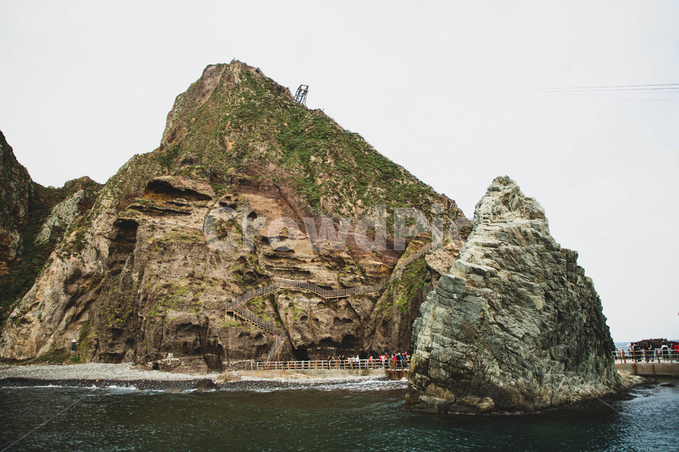 대한민국,독도,울릉도,바위,바다,자연,풍경,nature,landscape,한국자연풍경,한국자연경관,korea nature landscape,outdoors,옥외,cliff,낭떠러지,promontory,곶,shoreline,해안선,water,물,sea,ocean,대양