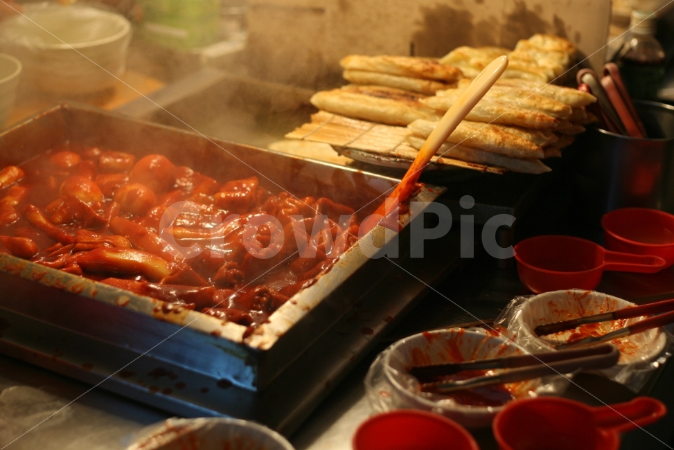 시장음식,분식,겨울,부산오뎅,만두,떡볶이,조리음식,포장마차,겨울음식,길거리음식,추억,매움,빨강,매운떡볶이,음식,식재료,요리,food,cook,meal,dishes,food reserves,한식,한국음식,한국요리,korean food,korean dishes,korean meal,korean cook,디저트,간식,후식,dessert,snack