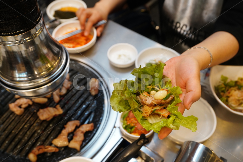 고기,육식,육류,돼지,꼬들살,식사,음식,술안주,먹거리,푸드,구이,한식,불판