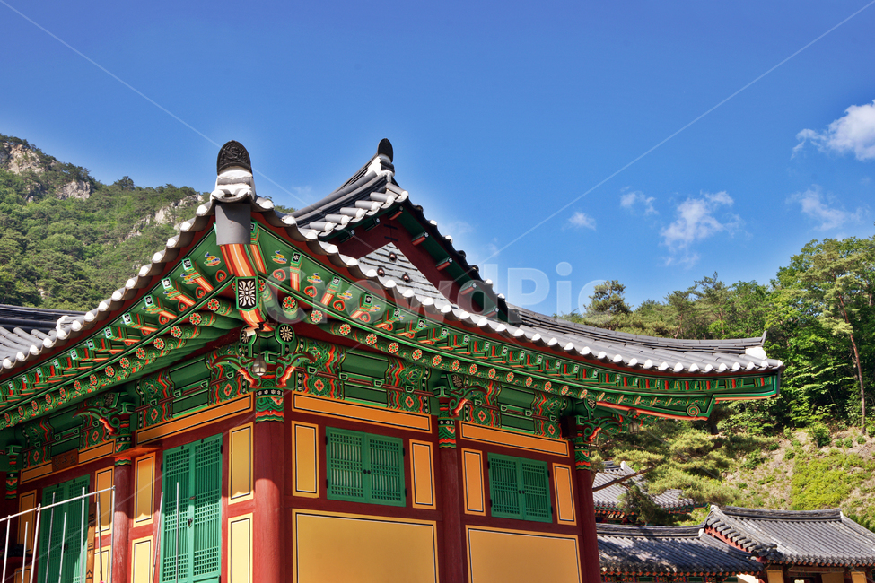 처마,청평사,요사채,전각,오봉산,춘천,푸른하늘,한국전통,한국문화,korean traditional,korean culture,건축물,건물외관,exterior,building,structure,architecture,construction