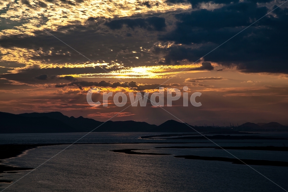 nature,outdoors,sunlight,sunset,일몰,황혼,sky,하늘,자연,풍경,nature,landscape,옥외,햇빛,dawn,새벽,red sky,붉은 하늘,dusk