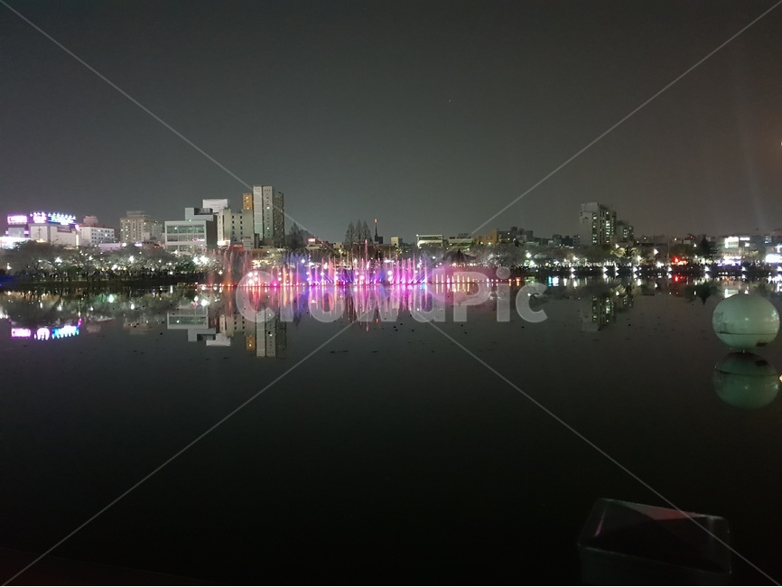 분수쇼,힐링,저녁,일상,저수지,분수,야경,밤,풍경,nightscape,night,landscape,도시,city,한국도시풍경,한국도시경관,korea cityscape,water,물