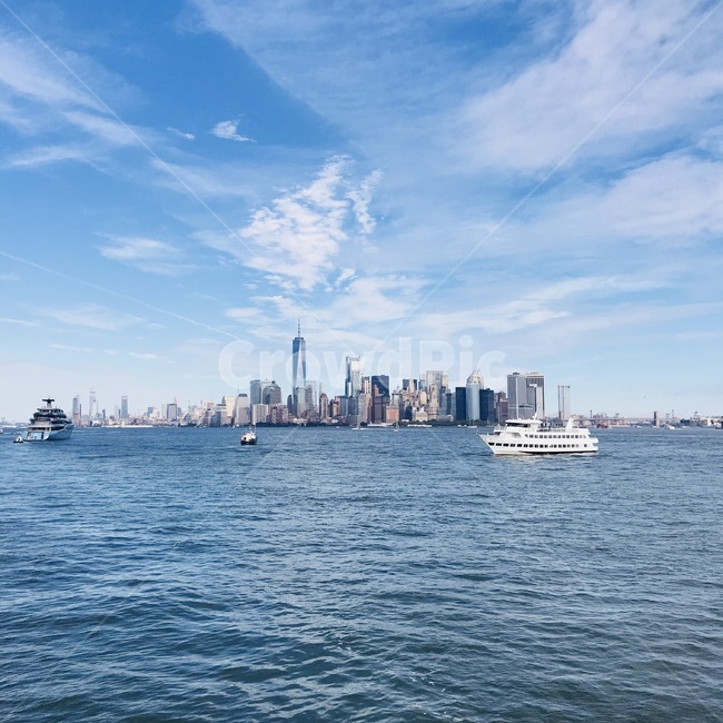 맨하탄,맨해튼,manhattan,뉴욕,빌딩숲,빌딩,마천루,건물,구름,강,하늘,newyork,building,skyscraper,cloud,river,sky
