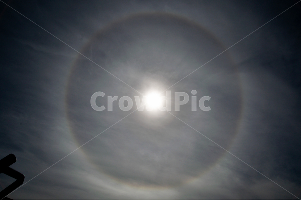 해무리,빛,하늘,구름,해,자연,풍경,nature,landscape,outdoors,옥외,space,우주,night,밤,universe,moon,달,astronomy,천문학,outer space,대기권 밖
