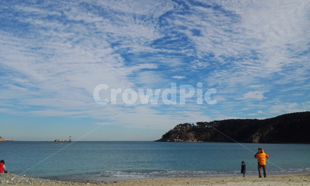 바다,해변,하늘,구름,자연,푸른바다,여유로운,화창한,양털구름,beach,sea,sky,cloud,blue,sunny,자연,풍경,nature,landscape,해변,바다,beach,sea,land,땅,outdoors,옥외,shoreline,해안선,water,물,ocean,대양,promontory,곶,coast,연안