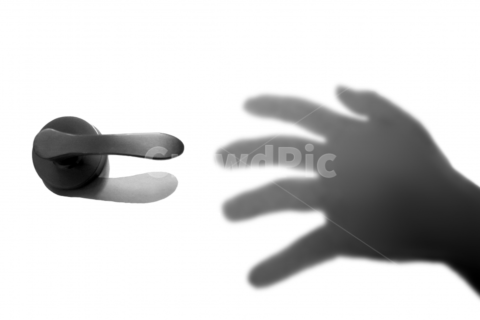 방범,문고리,잠금,안전,외출,도둑,문단속,그림자,문,도어,Door,Crime,Crimeprevention,thief,safety,Lock,확인,해킹,교란,인터넷해킹,사람,인물,인간,human,person,신체일부,몸,body,인물실루엣,사람실루엣,character silhouette,human silhouette,연출,컨셉,콘셉,direction,concept,clothing,의류,apparel,의복