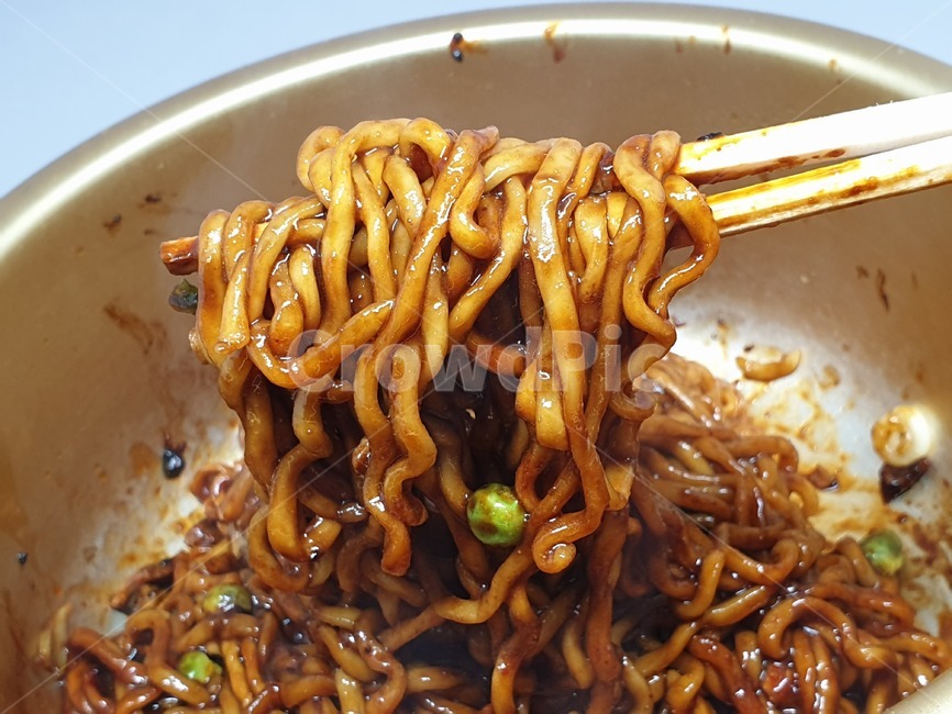 라면,짜장면,짜파게티,냄비,인스턴트식품,식품,식사,끼니,요리,조리,레시피,면발,맛있는,food,음식,noodle,나무젓가락