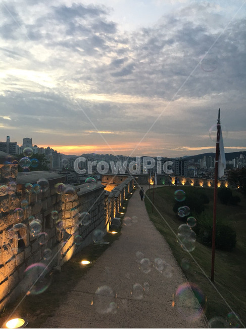 수원,화성,비눗방울,노을,낭만,하늘,구름,분위기,도시,풍경,city,landscape,한국도시풍경,한국도시경관,korea cityscape,nature,자연