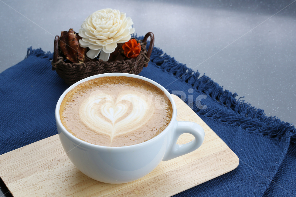 tableware,mixed coffee,food styling,barista,Coffee,bowl,coffee beans,tea,coffee cup,Cafe mocha,beverage,caramel macchiato,diet,cook,morning coffee,cup of coffee,heart,food,coffee art,cafe,dessert,coffee,Americano,tea cup,coffee machine