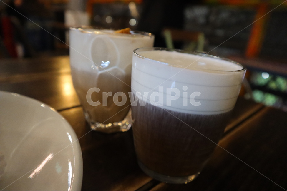 커피,coffee,달고나커피,아인슈페너,beverage,마실것,milk,우유,drink,카페