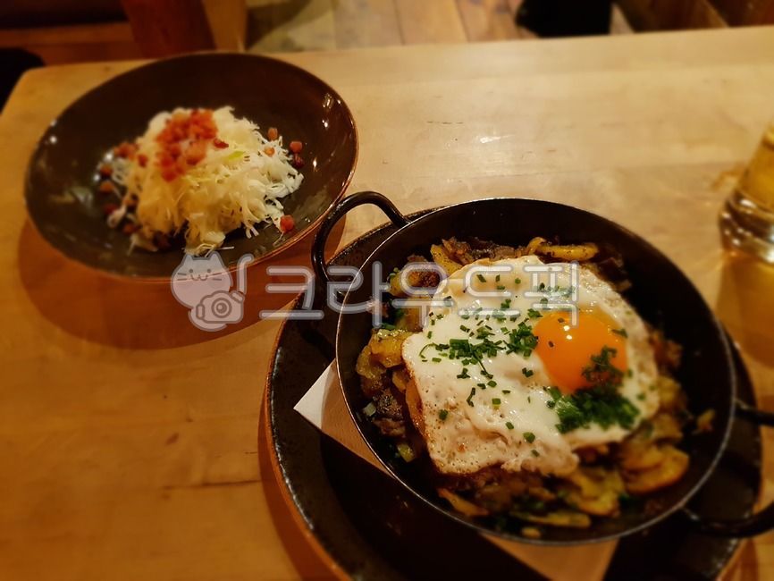 Tyrolgrstl,Tyrolean traditional food,Austrian traditional food,Groestl,egg,cooking,food