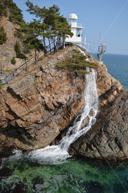 outdoors,옥외,자연,cliff,낭떠러지,nature,promontory,폭포,등대,바다폭포,절벽,자연,풍경,nature,landscape,등대,lighthouse