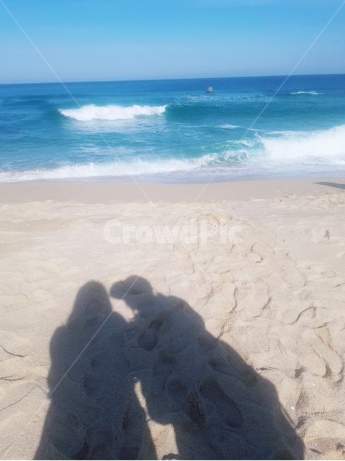 바닷가,바다,그림자,우정,분위기,친구,여행,해변,바다,beach,sea,사람,인물,인간,human,person,인물실루엣,사람실루엣,character silhouette,human silhouette,nature,자연,outdoors,옥외,ocean,대양,water,물,shoreline,해안선,sand,모래,coast,연안