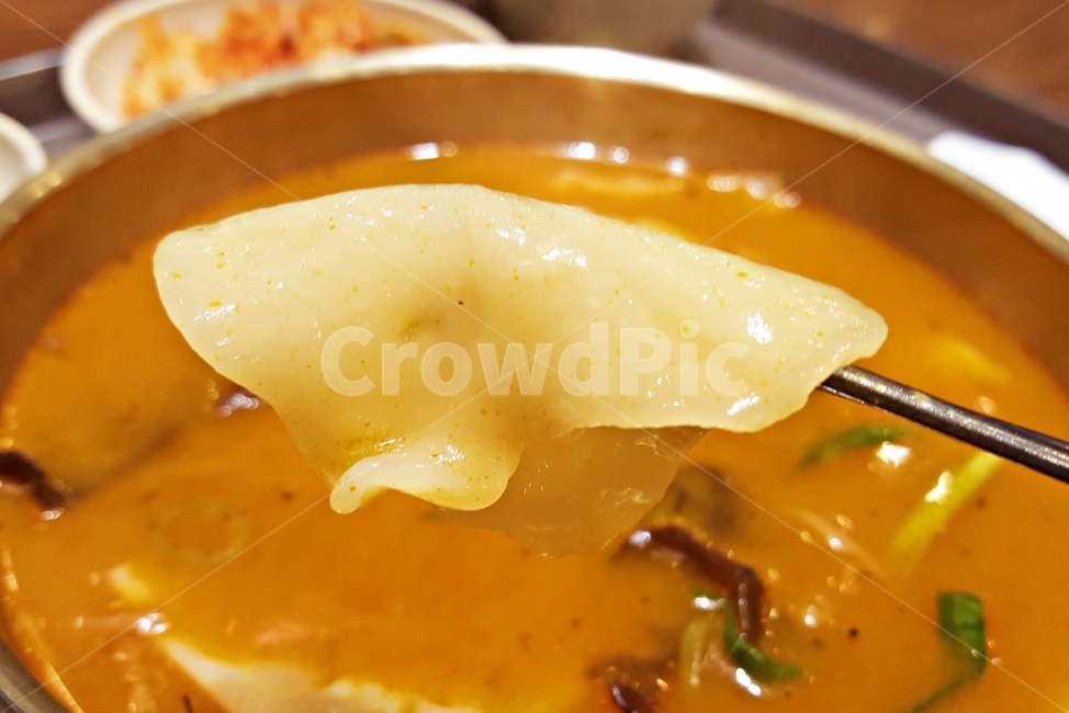 수제비,매콤한수제비,김치수제비,얼큰한수제비,겨울음식,음식,식재료,요리,food,cook,meal,dishes,food reserves,한식,한국음식,한국요리,korean food,korean dishes,korean meal,korean cook