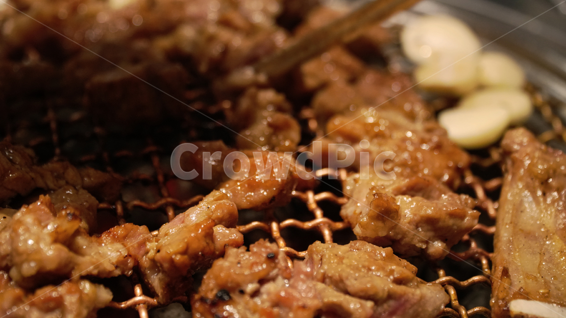 돼지양념갈비,양념갈비구이,양념구이,갈비,돼지갈비,소금구이,생갈비,돼지구이,구이,요리,갈비요리,갈비구이,불판,고깃집,돼지갈비요리,음식,식재료,요리,food,cook,meal,dishes,food reserves