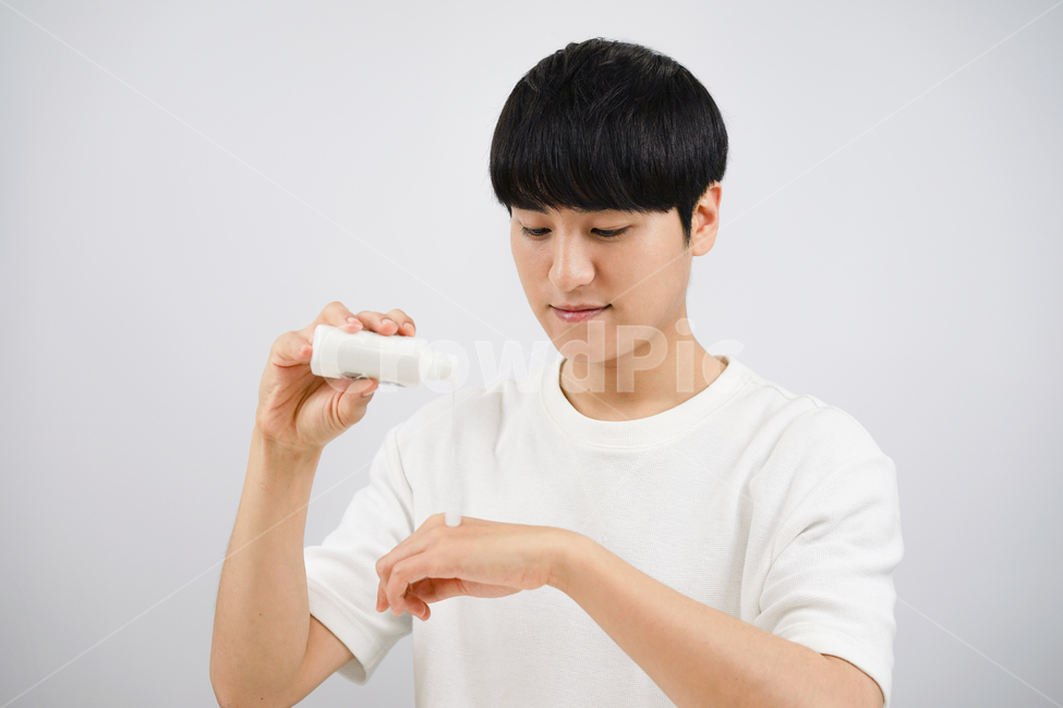 남자,뷰티,스킨케어,피부관리,화장품,로션,beauty,skincare,cosmetic,남성,lotion,그루밍족,뷰티,미용,beauty treatment