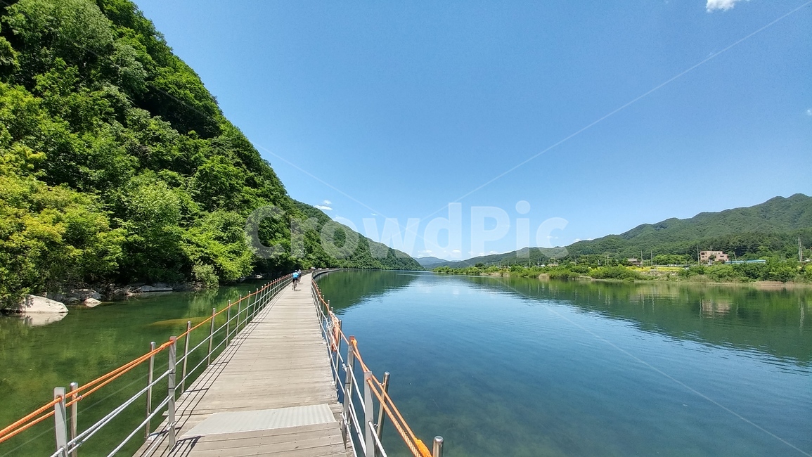 강원도,화천,여름,자전거여행,파로호,여름,계절,summer,season,자연,풍경,nature,landscape,building,건물,bridge,다리,boardwalk,산책로,water,물