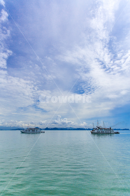 보트,구름,선박,배,하늘,베트남,관광지,하롱베이,교통,boat,세계문화유산,자연,풍경,교통,교통수단,traffic,transportation