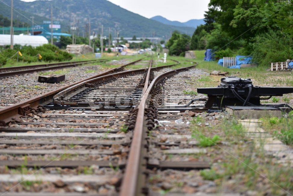 일영역,폐역,교외선,열차,신호기,플랫폼,옛역,transportation,교통,traintrack,기찻길,railway,철도,rail,레일,교통,교통수단,traffic,transportation