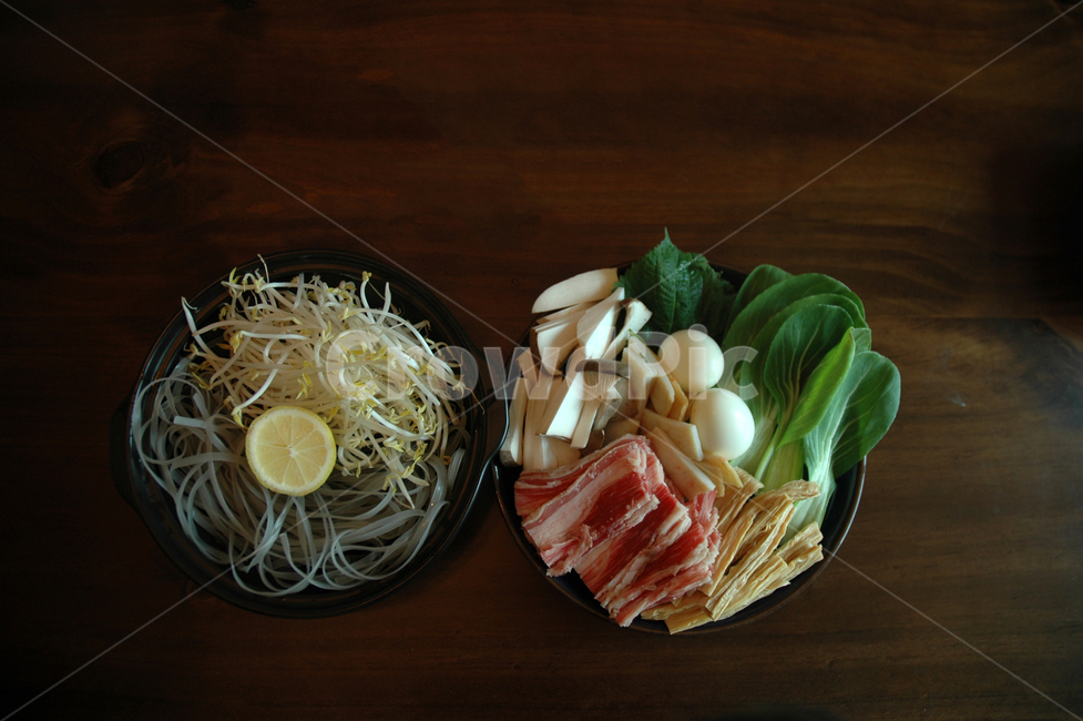 flat vermicelli,Malatang ingredients,egg,host,dried tofu,ingredients,noodle,Beef Samgyeop,beef,mushroom,bok choy